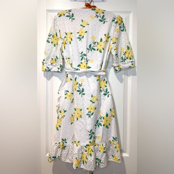 Draper James Wrap Floral Eyelet White Yellow Cottage 100% Cotton - Picture 9 of 12